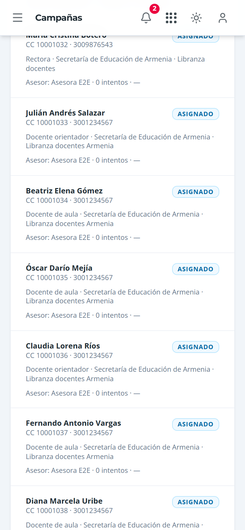 Panel de prospectos con filtros por estado, campaña y asesor, en el teléfono